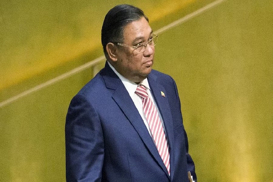 Myanmar's Foreign Minister Wunna Maung Lwin arrives to address attendees during the 70th session of the United Nations General Assembly at the UN Headquarters in New York, Oct 2, 2015. REUTERS