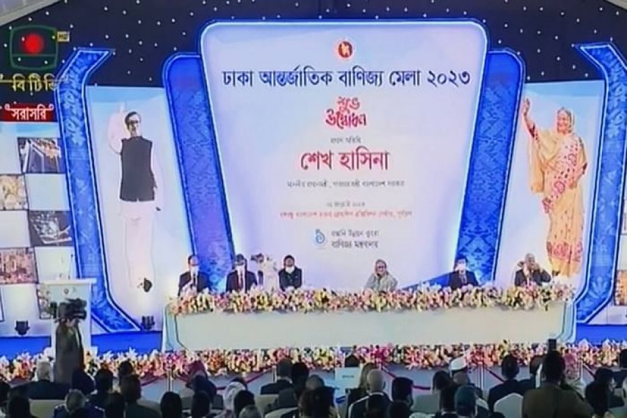 বাণিজ্য মেলার দুয়ার খুললেন প্রধানমন্ত্রী