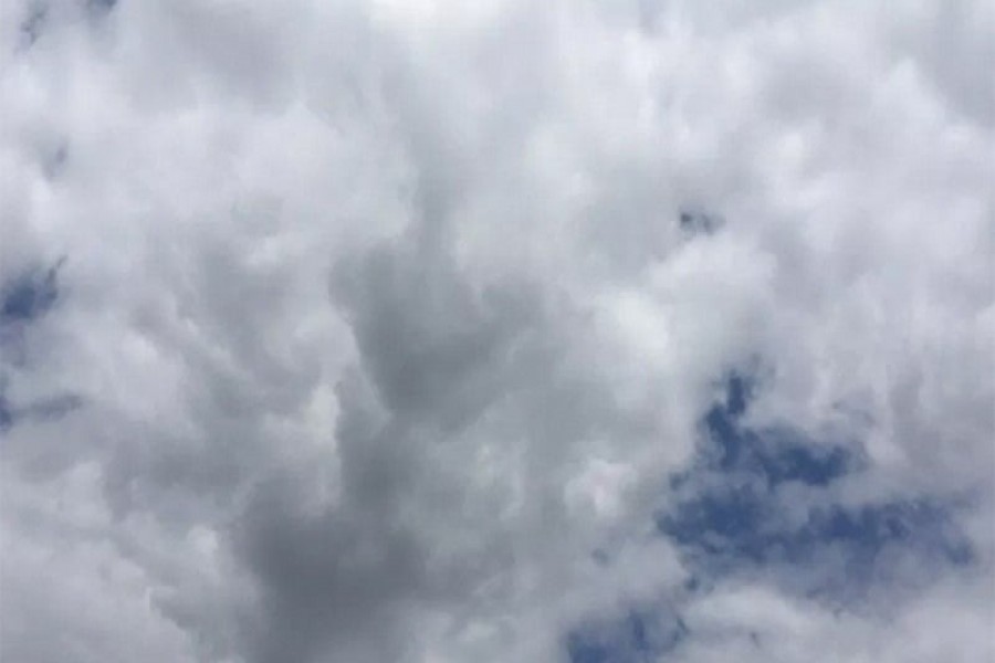 Weather may remain dry with partly cloudy sky over country