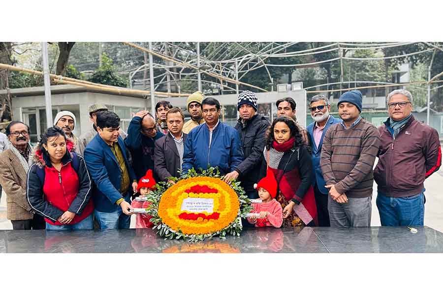 DCAB pays homage to Bangabandhu at Dhanmondi 32