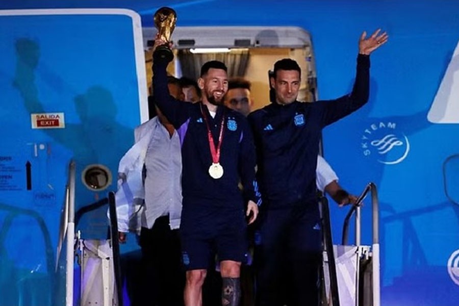 Messi surpassed Maradona as greatest ever, says Argentina coach Scaloni