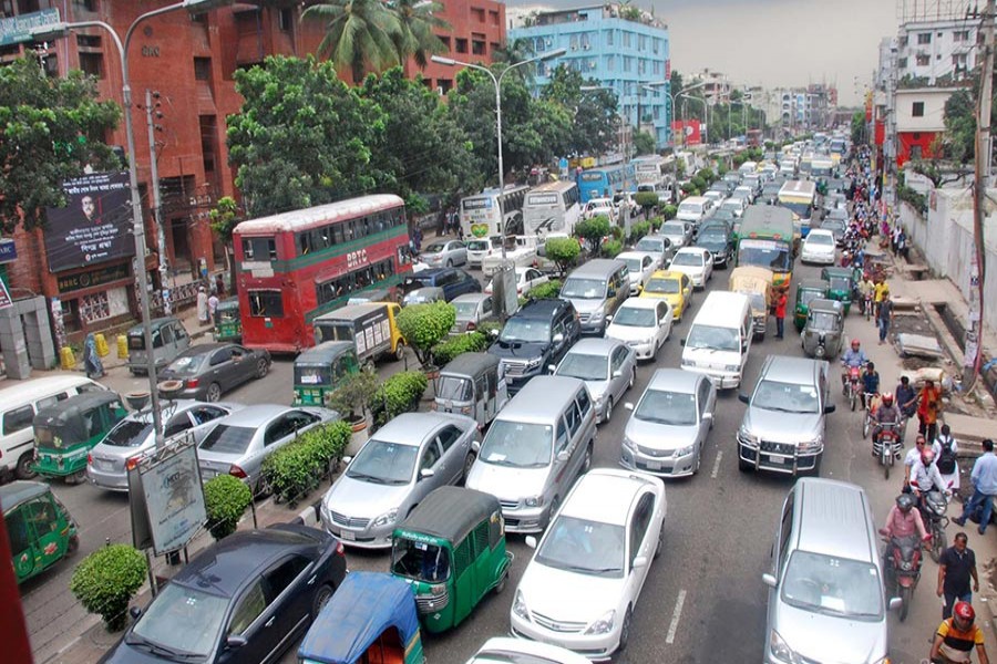 Dhaka sees over 12,000 new private cars in 7 months