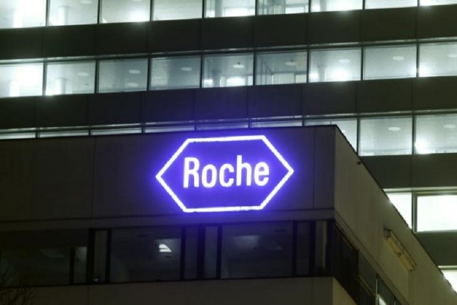 Swiss drugmaker Roche's logo is seen at their headquarters in Basel, Switzerland January 28, 2016. Reuters