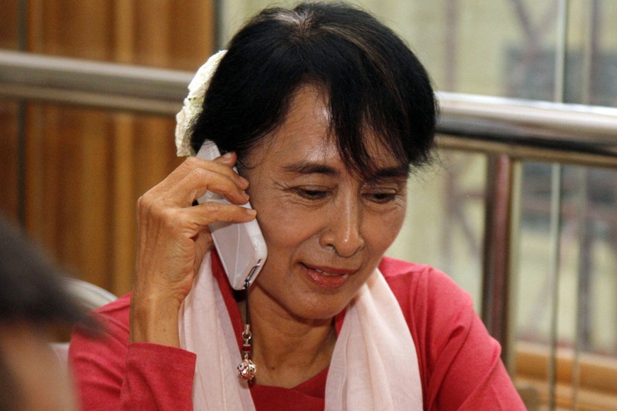 Suu Kyi urges aid for Rakhine state