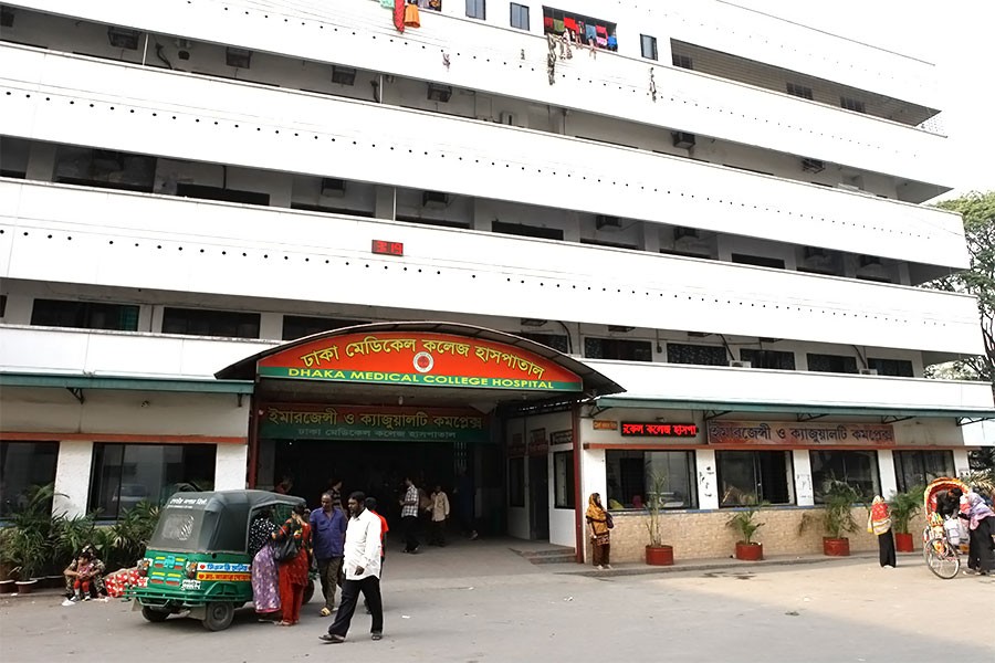 Dhaka Medical College to add 12 more ICU beds