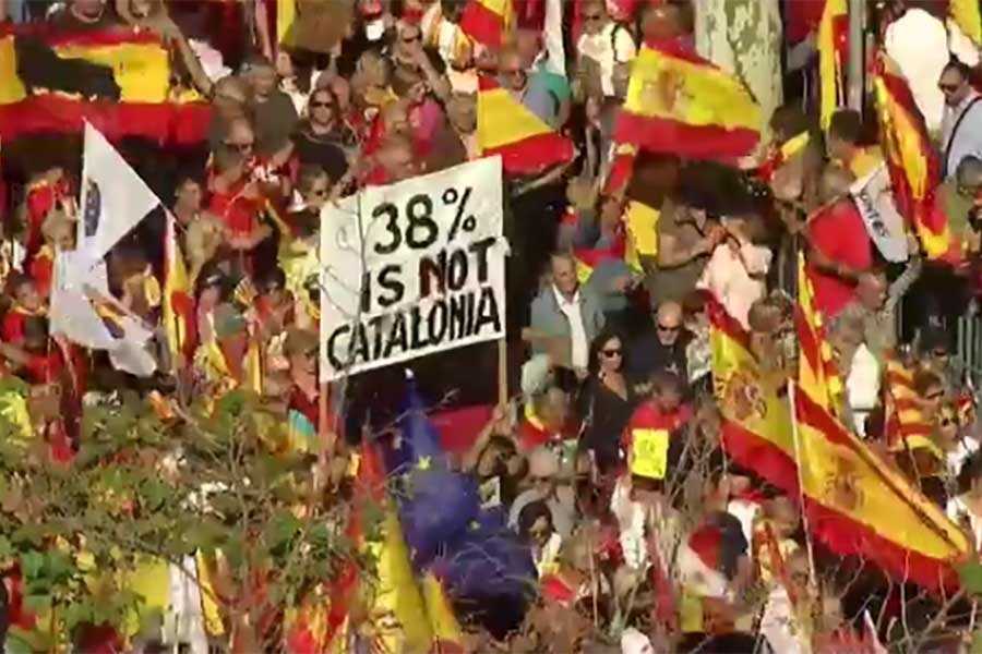 Catalonia for Spanish unity, huge rally begins