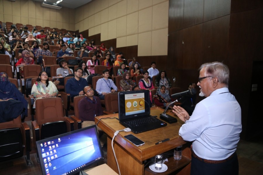 Professor Zahurul Karim, PhD, Fellow BAS, Fellow the World Academy of Sciencesis speaking at a seminar at IUB.