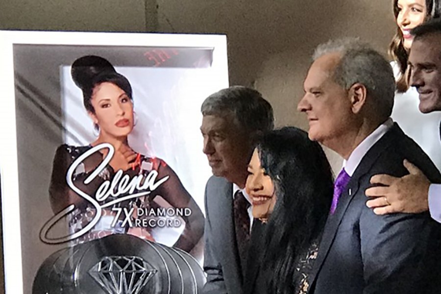 Cap: Selena's family including her sister, Suzette Quintanilla, LA Mayor Eric Garcetti are among those at the presentation of Selena's Hollywood star on Nov. 3, 2017. (Photo- Collected)