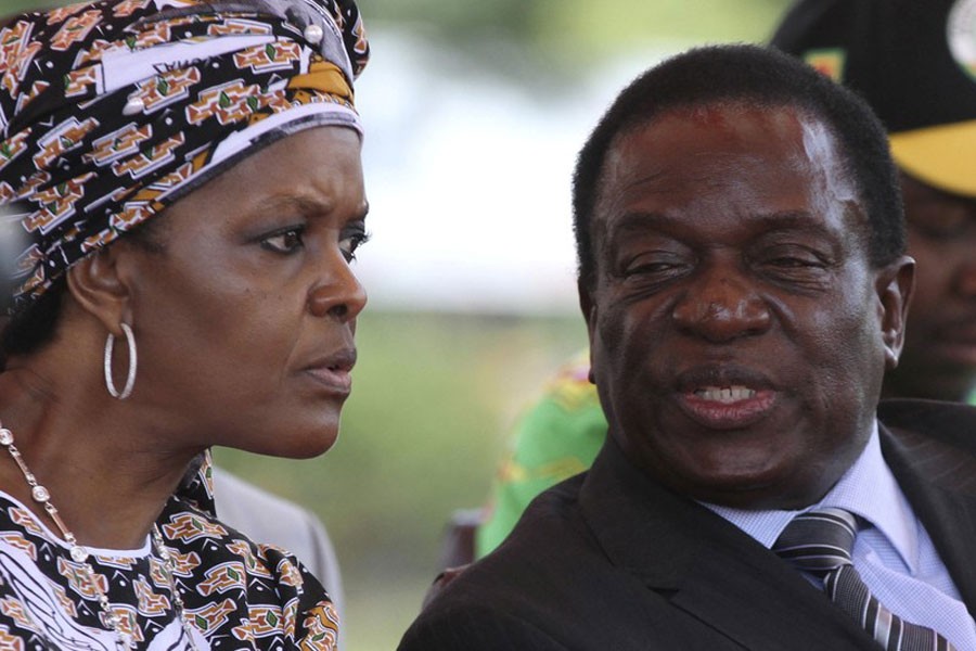 President Robert Mugabe's wife Grace Mubage and vice-President Emmerson Mnangagwa attend a gathering of the ZANU-PF party's top decision making body, the Politburo, in the capital Harare, Zimbabwe, February 10, 2016. (Reuters File Photo)