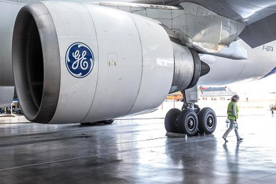 GE weighs options for  aircraft leasing unit