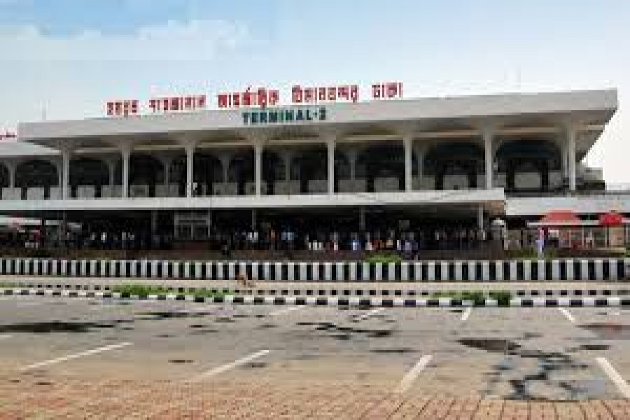 Customs officials detain two at Shahjalal airport