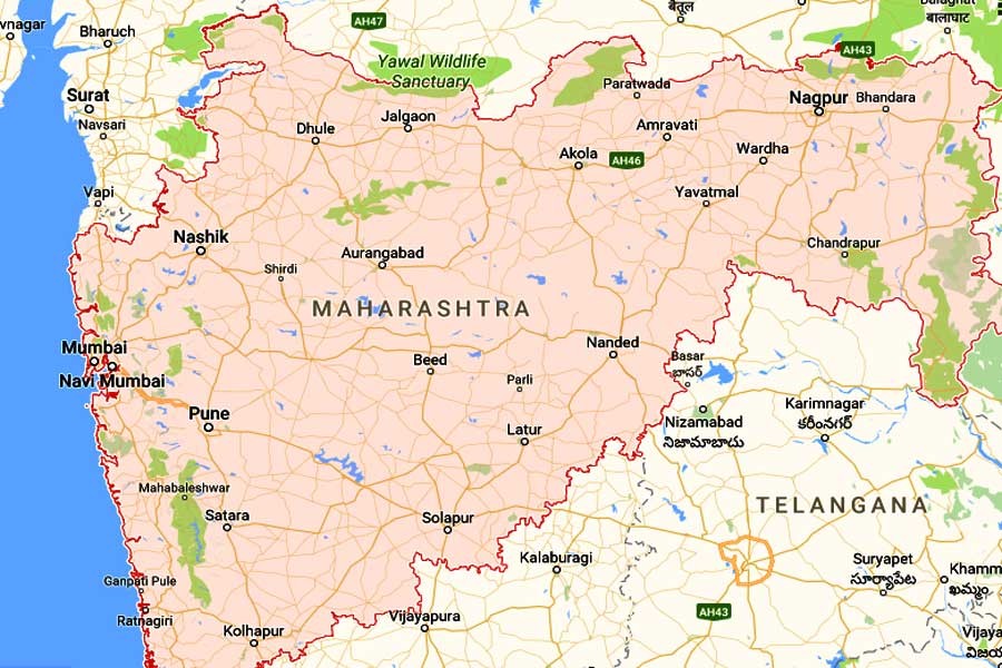 India bus crash leaves seven dead