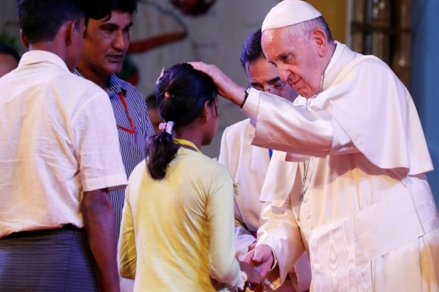 Pope Francis meets a group of Rohingya refugees in Dhaka, December 1, 2017.  - Reuters