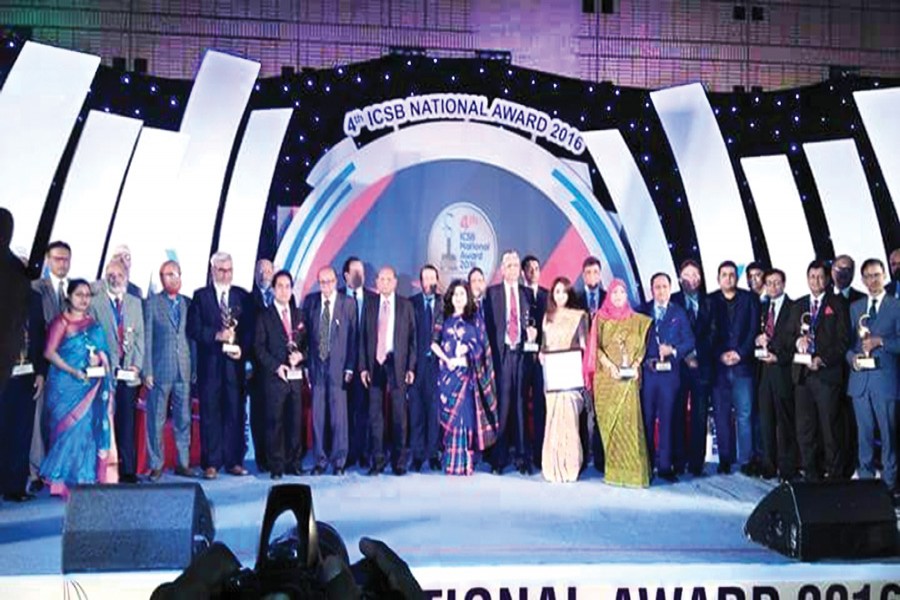 Top functionaries of winning companies seen at the 4th  Institute of Chartered Secretaries of Bangladesh National Award for Corporate Governance Excellence, 2016 ceremony held in the city Thursday.