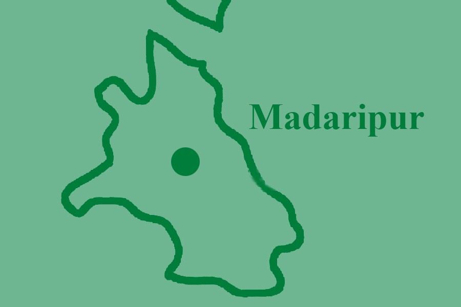 Rivals torch 14 houses in Madaripur