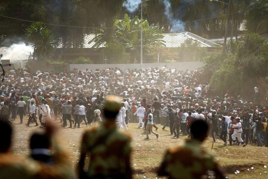 Protestors run from tear gas launched by security personnel during the Irecha, the thanks giving festival of the Oromo people in Bishoftu town of Oromia region, Ethiopia, 2 October, 2016. (Reuters photo used for representation)