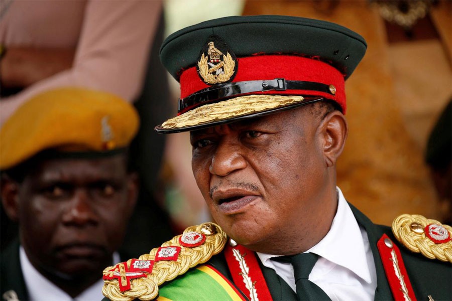 Retired Commander of Zimbabwe Defence Forces (ZDF) General Constatino Chiwenga looks on after the swearing in of Emmerson Mnangagwa as Zimbabwe's new president in Harare, Zimbabwe, November 24, 2017. (Reuters)