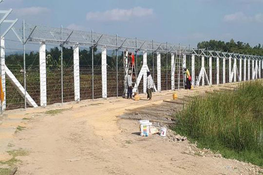 Myanmar upgrades boarder fence with Bangladesh