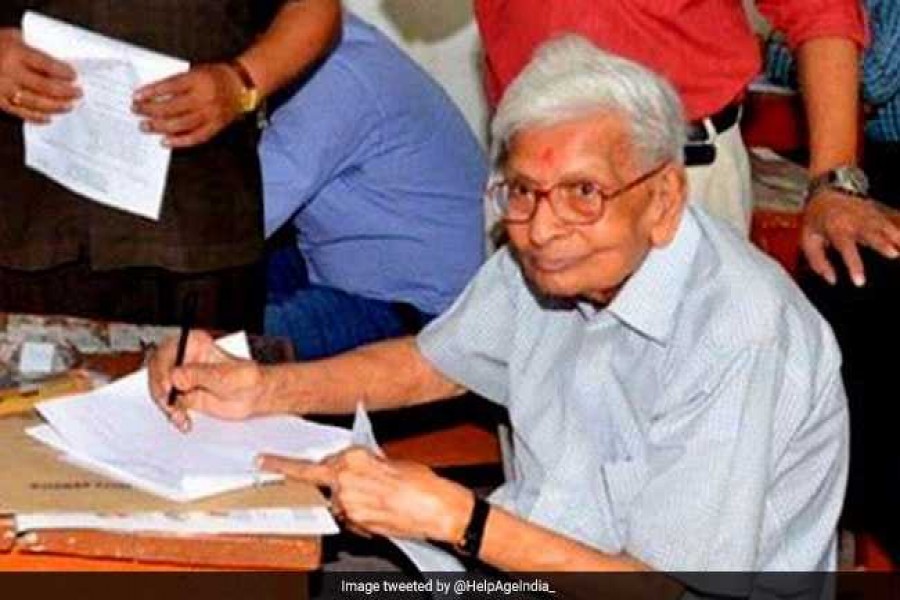 Indian national graduates in economics at 98!