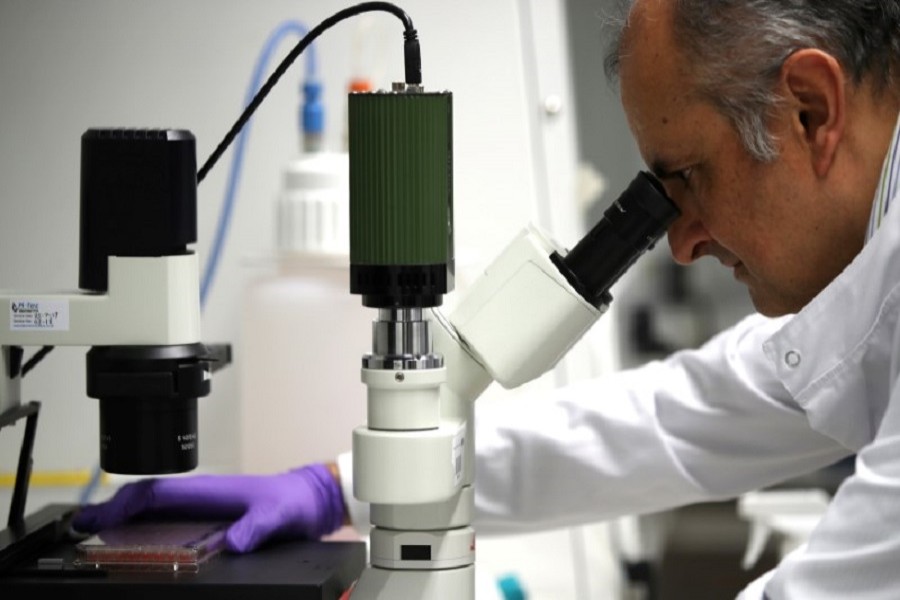Professor Ketan Patel works in the lab at MRC Laboratory of Molecular Biology in Cambridge, Britain January 2, 2018. Reuters