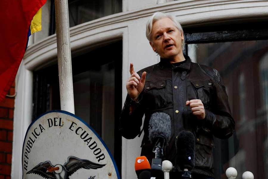 WikiLeaks founder Julian Assange is seen on the balcony of the Ecuadorian Embassy in London, Britain, May 19, 2017. Reuters/File Photo