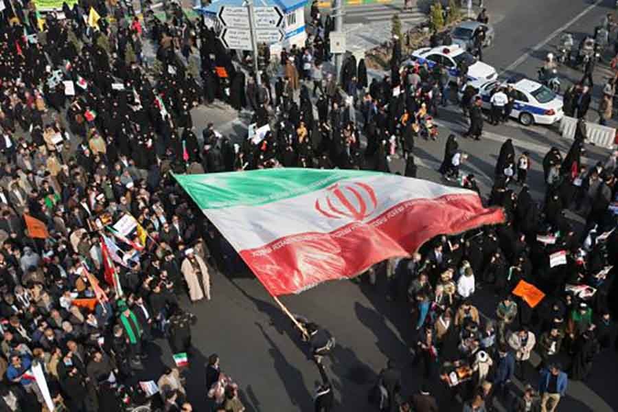 Iran vows 'severe' retaliation over US sanctions