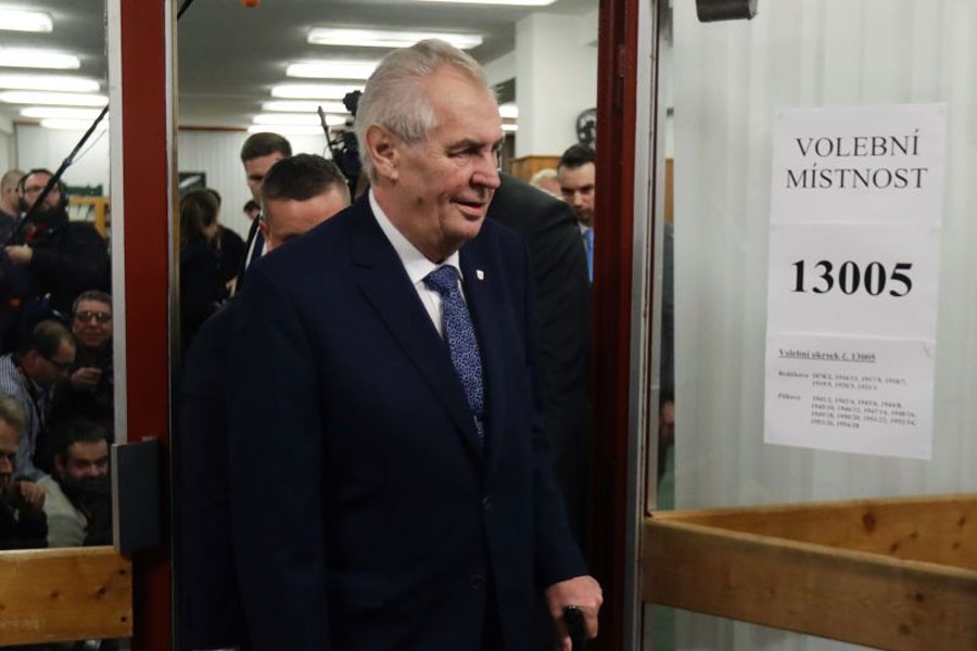 Czech President Milos Zeman arrives to cast a vote during the country’s direct presidential election at a polling station in Prague, the Czech Republic January 12, 2018. (Reuters)