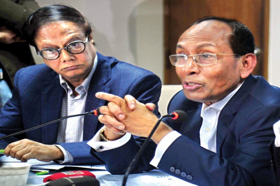 Executive Chairman of BIDA Kazi M Aminul Islam speaks at PRI discussion on "Bangladesh Doing Business" in Dhaka on Saturday. — FE photo
