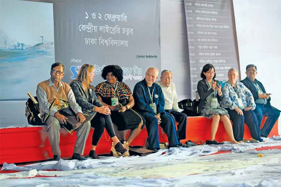 Poets from overseas countries on the dais on the opening day of the National Poetry Festival, 2018.