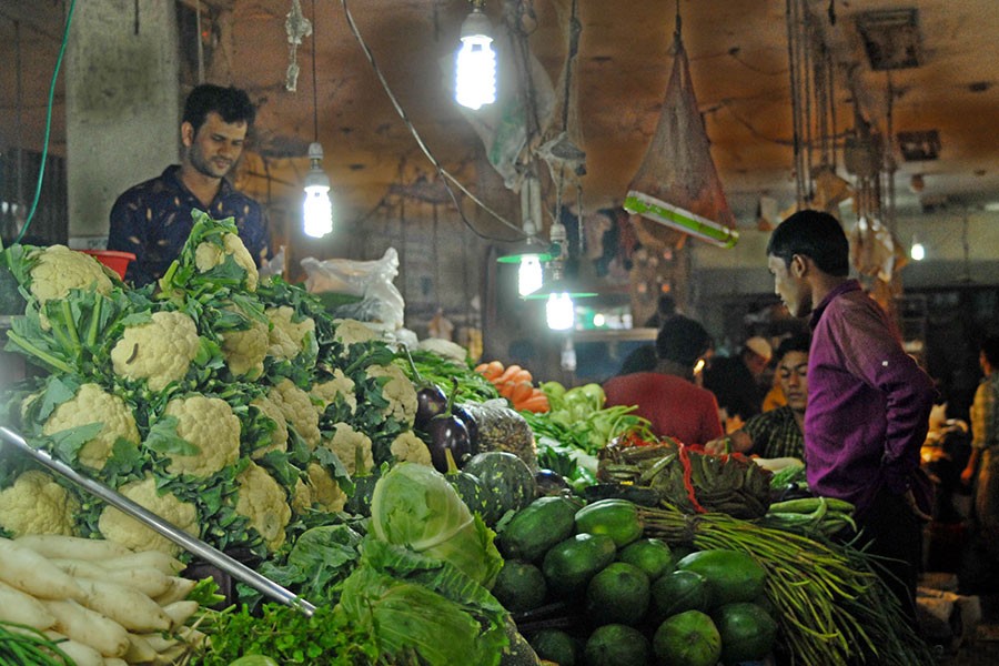 Focus Bangla file photo shows Shegunbagicha kitchen market in the capital.