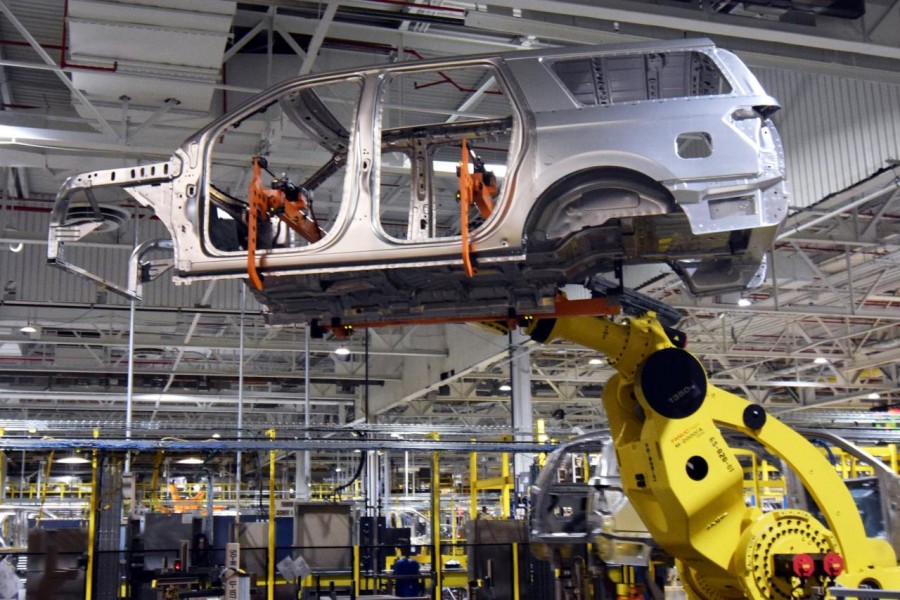 A large robot nicknamed ÒKongÓ lifts the body of a Ford Expedition SUV at Ford's Kentucky Truck Plant as No 2 US automaker ramps up production of two large SUV models in Louisville, Kentucky, US on February 9. REUTERS