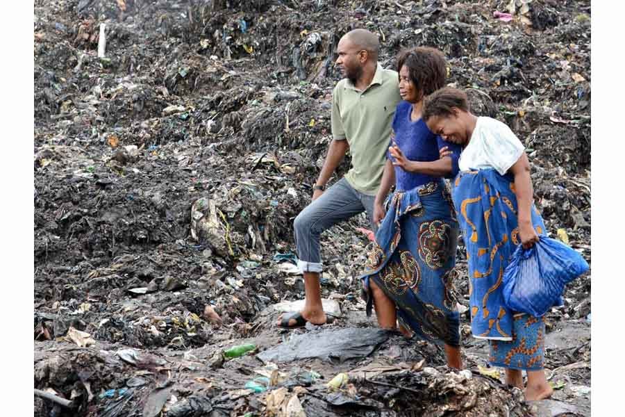 Mozambique rubbish dump collapse kills 17
