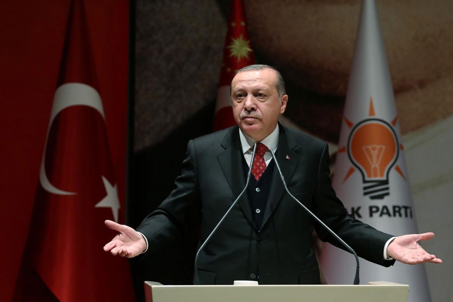 Turkey's President Tayyip Erdogan speaks during a meeting of his ruling AK Party in Ankara, Turkey, November 17, 2017. Reuters.
