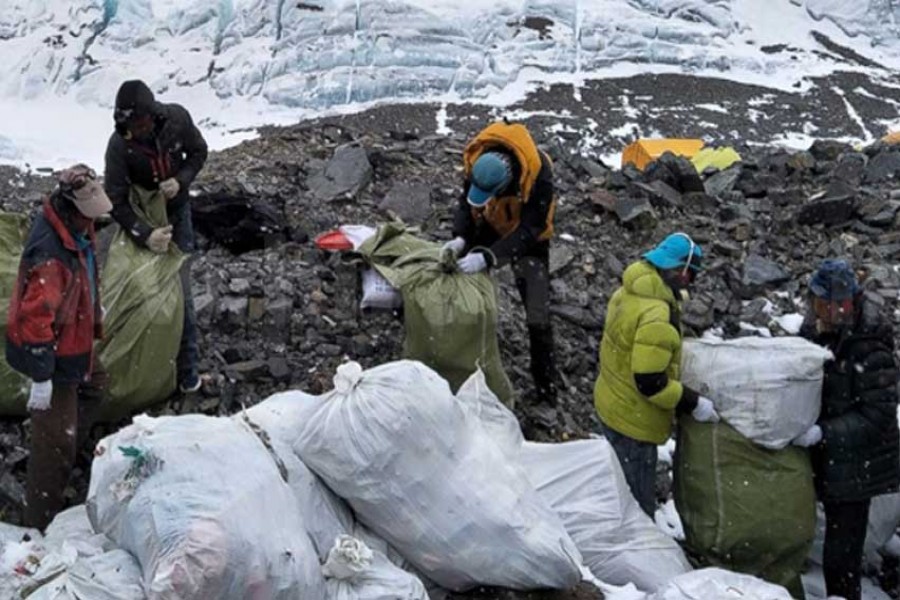 Clean-up campaign to remove 100 tonnes of waste from Everest