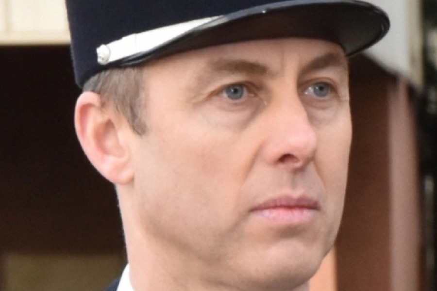 France to pay tribute to officer who swapped himself for hostage