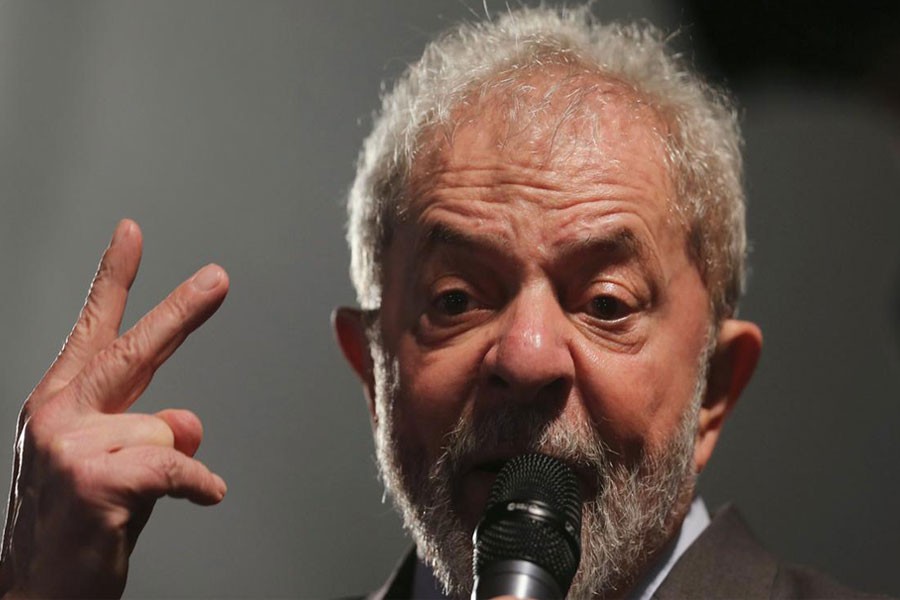 Former Brazilian President Luiz Inacio Lula da Silva speaks after giving testimony to federal judge Sergio Moro in Curitiba, Brazil, May 10, 2017. Reuters file photo.