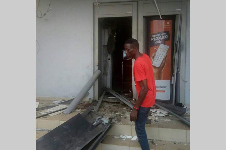 Robbers blow up Nigerian banks with dynamites