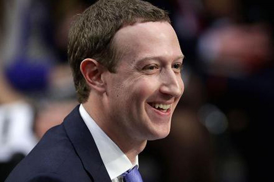 Facebook spent $9m last year on security and private jets for Zuckerberg