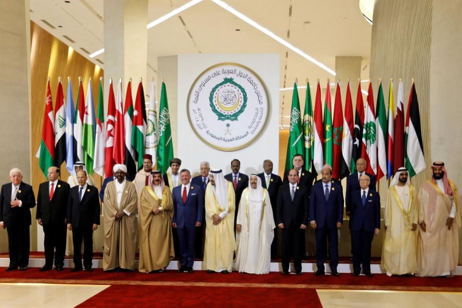 Arab leaders pose for the camera, ahead of the 29th Arab Summit in Dhahran, Saudi Arabia April 15, 2018. Reuters