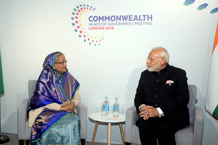 Hasina, Modi discuss bilateral issues on the sidelines of CHOGM