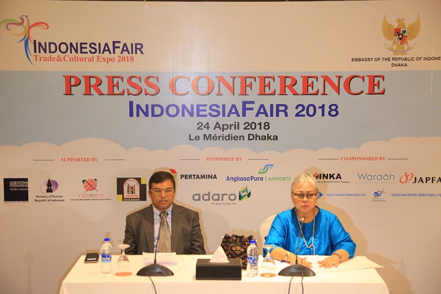 Ambassador of Indonesia to Bangladesh Rina P. Soemarno (R) addressing at a press conference at Le Meridien hotel in Dhaka