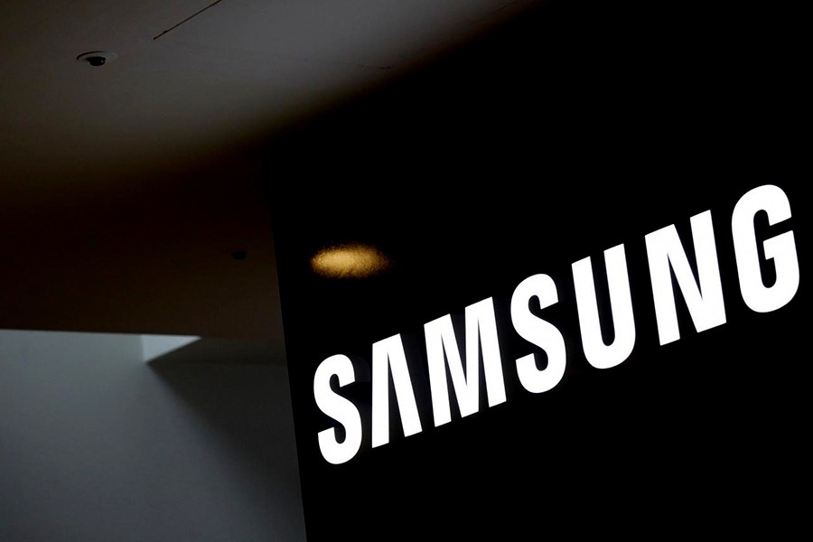 Samsung earns record-high quarterly profit