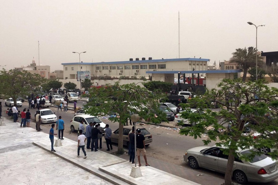 The site of a suicide attack on Libyan electoral commission is seen in Tripoli, Libya May 2, 2018. Reuters.