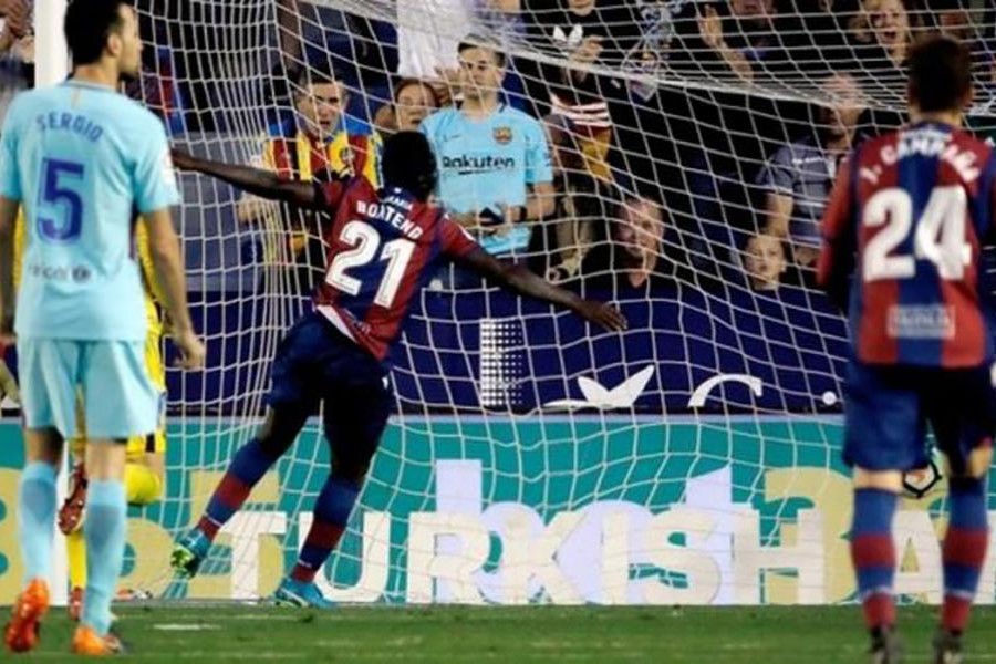 Barcelona’s unbeaten run ends at Levante