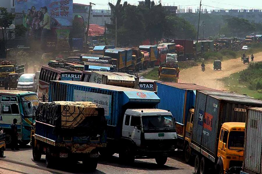 Excessive traffic jam is a frequent sight in Dhaka-Chittagong highway. -UNB File photo