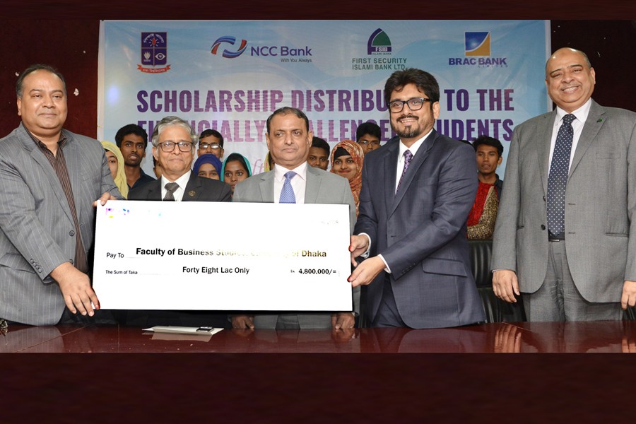 BRAC Bank provides scholarships to DU students