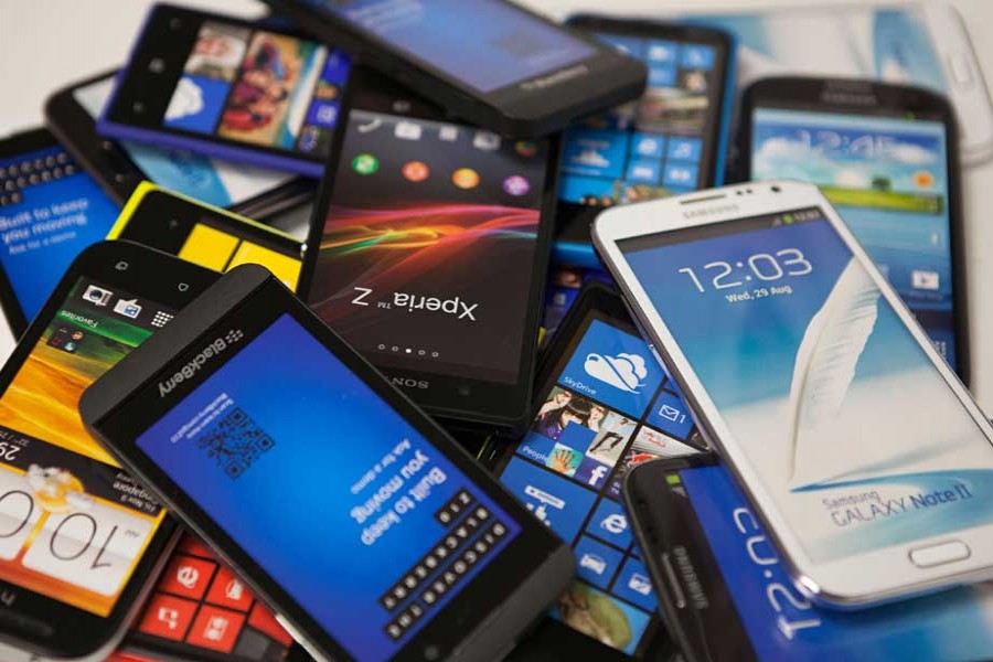 CIID seizes mobile phones worth Tk 29m