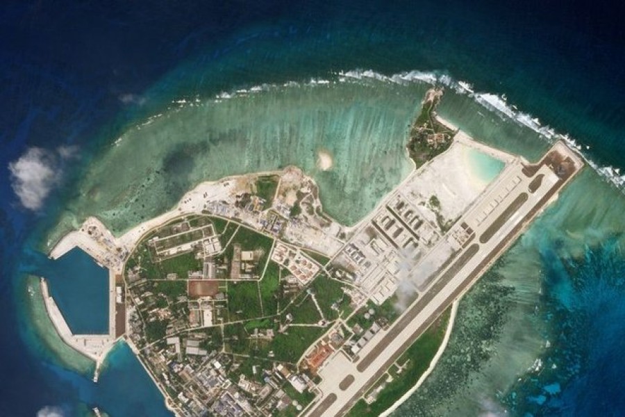 US warships sail near Beijing-claimed South China Sea islands