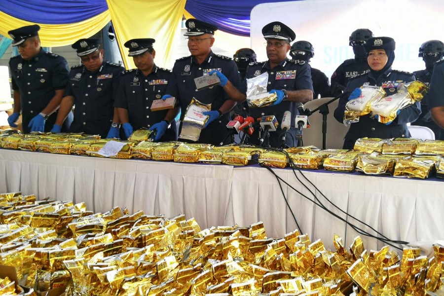 Malaysian Customs display 1187kg of Methamphetamine worth 71 million ringgit ($17.8 million) seized during a news conference in Nilai, Malaysia May 28, 2018. Reuters/Files