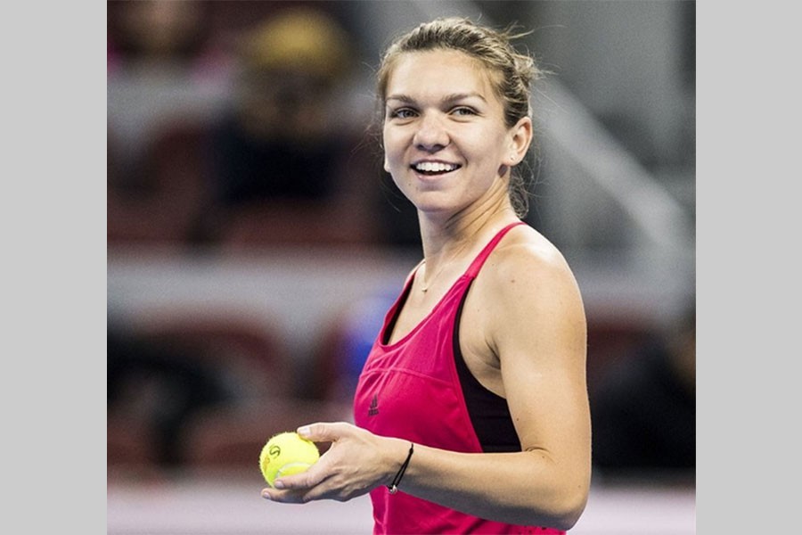 Halep beats Muguruza to reach final